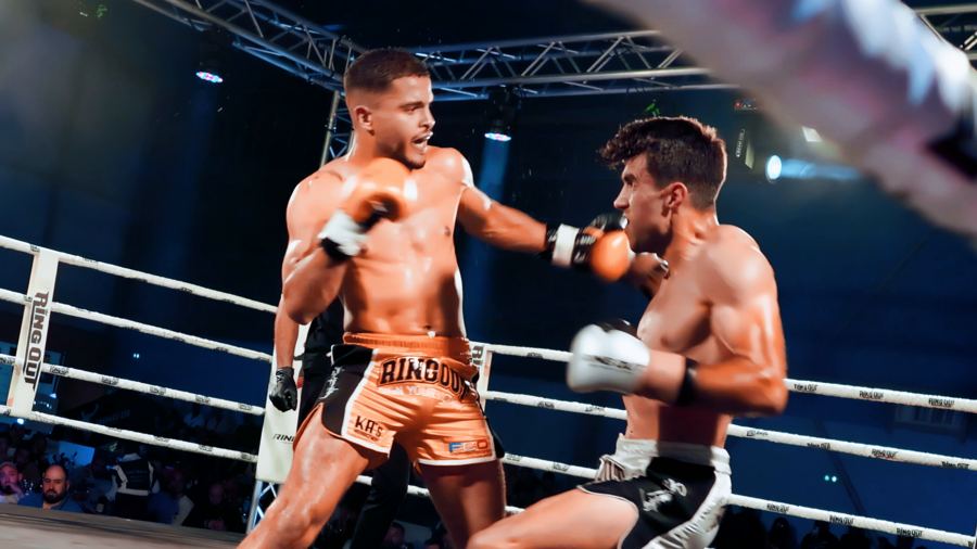 Coup de pied sur le ring