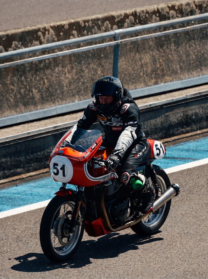 Moto vintage numéro 51